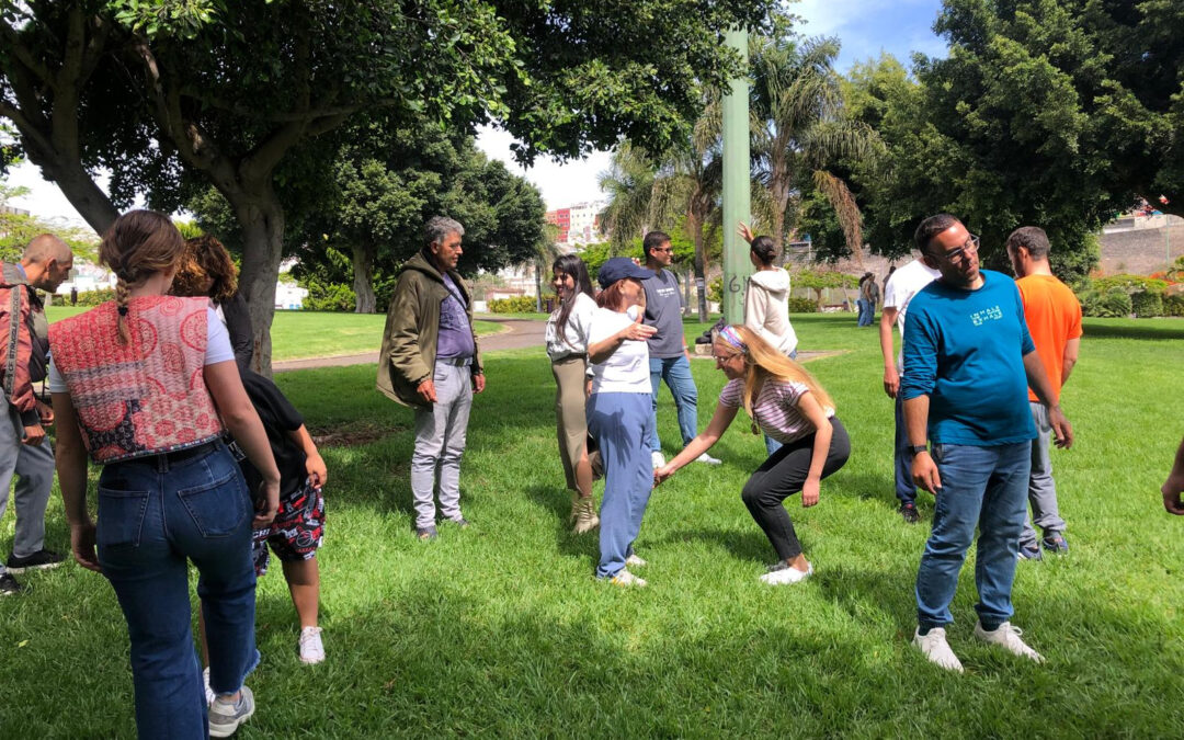 Cuerpo, voz y presencia: un camino para la recuperación de personas con Trastorno Mental Grave a través del teatro Social y el enfoque de Río Abierto